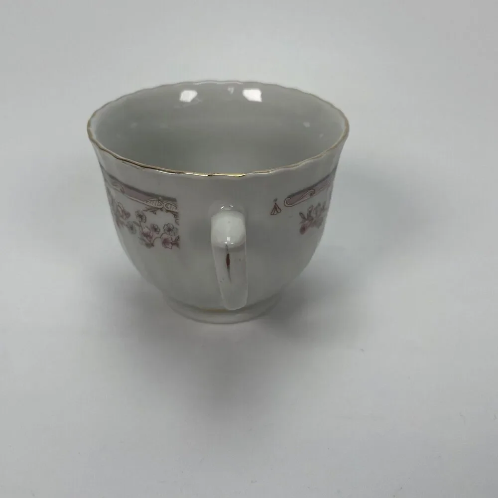 Unbranded vintage tea